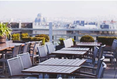 Mobilier  professionnel : comment bien entretenir la terrasse de votre restaurant?