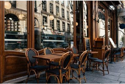 Pieds de Table Bistrot : Comment peuvent-ils aider à créer une ambiance authentique ?