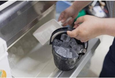 Tout savoir de la machine à glaçons professionnelle 