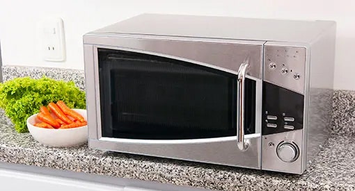 Fours à micro-ondes Fours à micro-ondes dans une cuisine